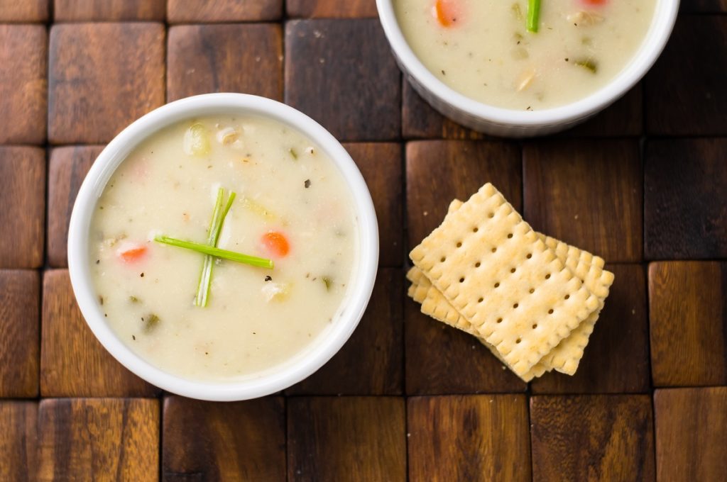 Chowder ze śledziem i kukurydzą hopnatalerz pl