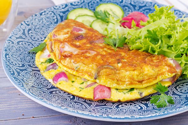 Tortilla omlet. Świetny pomysł na pyszne śniadanie