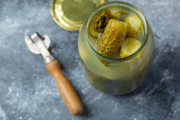 Ogórki marynowane w musztardzie. Najmodniejsze przetwory sezonu