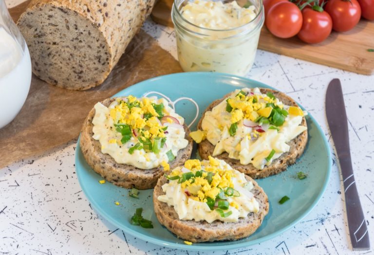 Tradycyjna pasta jajeczna hopnatalerz.pl