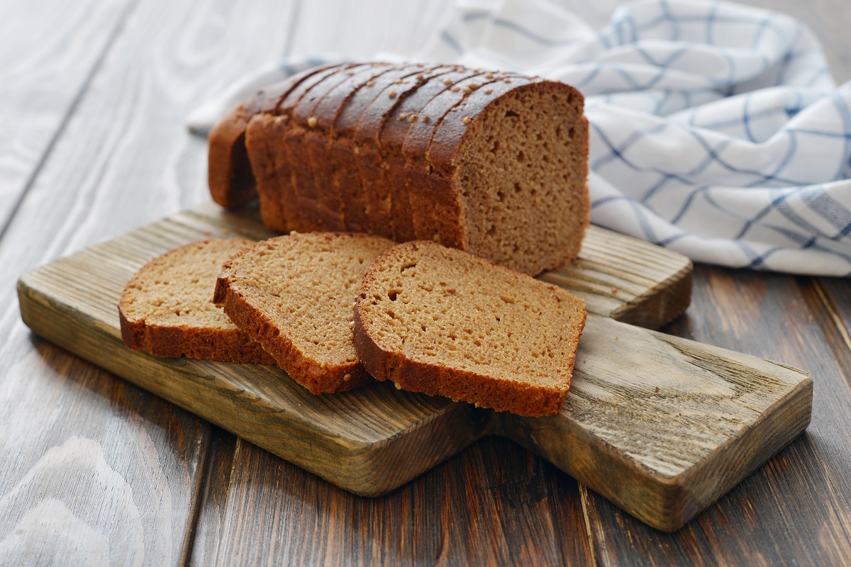 Четверо ножниц мягчайший хлеб поезжай быстрее пить. Хлеб. Черствый хлеб. Мягкий хлеб. Пушистый хлеб.