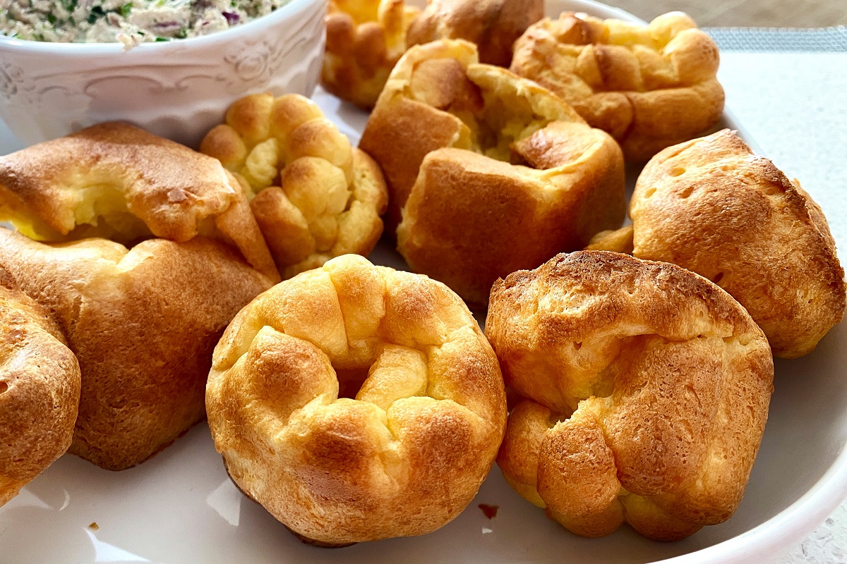 Puszyste bułeczki popovers