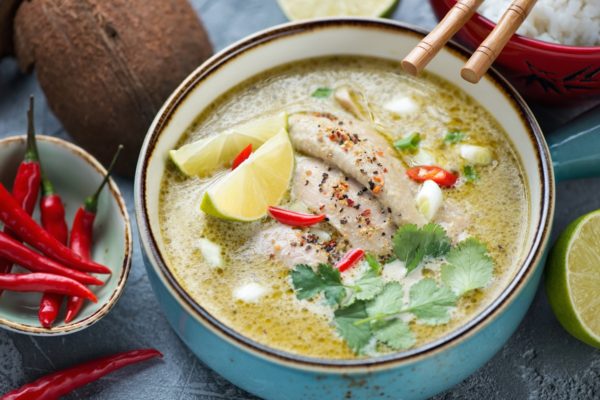Tajskie zielone curry z indyka z warzywami