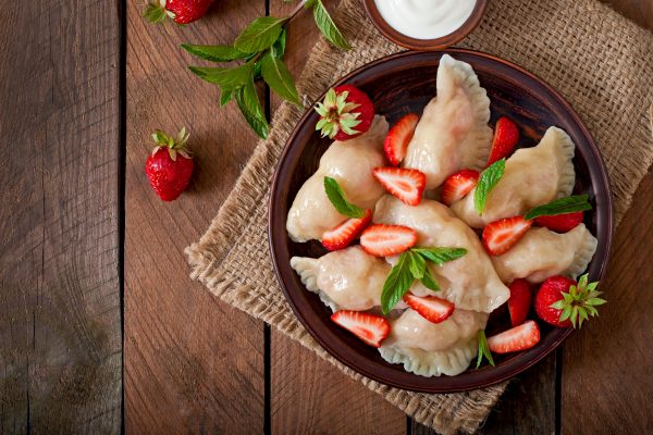 Pierogi z truskawkami. Przepis jak u babci